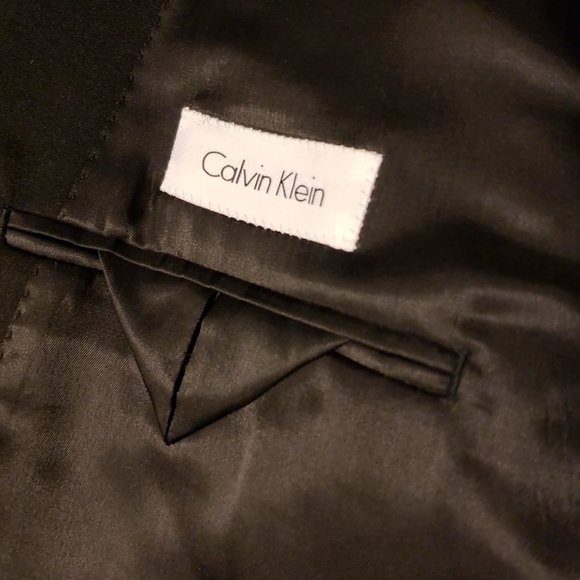 Never worn Calvin Klein suit - Picture 2 of 5